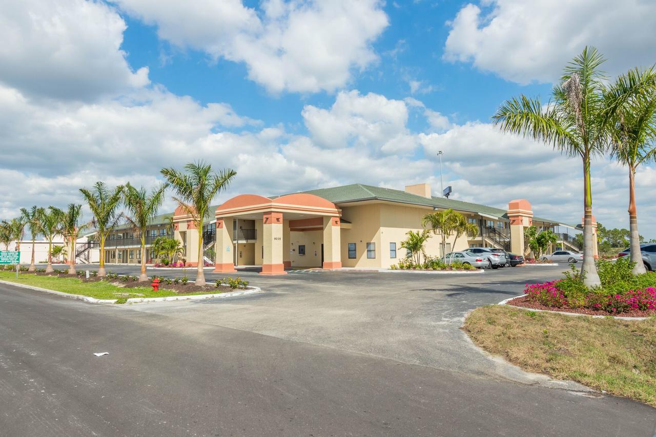 Baymont By Wyndham Punta Gorda/Port Charlotte Ξενοδοχείο Εξωτερικό φωτογραφία